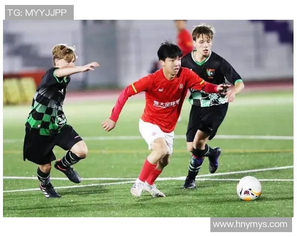 恒大足球成绩回顾与分析探讨球队辉煌与挑战的历程